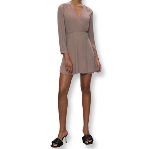 Aritzia Babaton Optima True Wrap Mini Dress Size M  Mauve Mocha Mousse - Picture 1 of 16